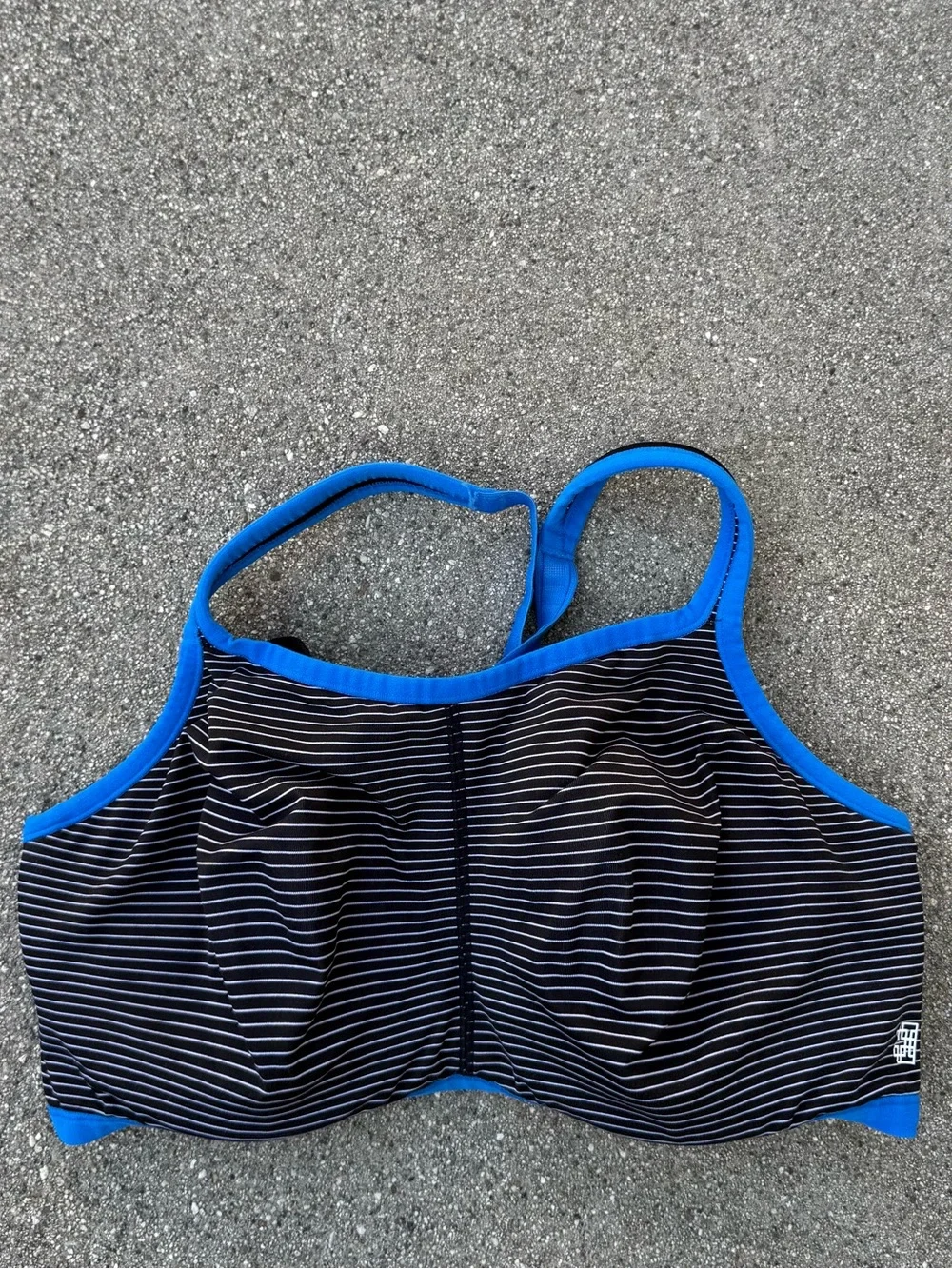 Natori Yogi Contour Convertible Sports Bra size 38D preloved striped - Picture 2 of 8